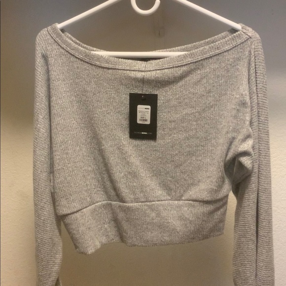 Grey long sleeve crop top 10/10 condition - Picture 1 of 1